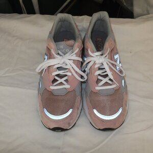 New Balance 920 MiUK Pink Grey - Size 11